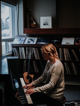 woman playing piano