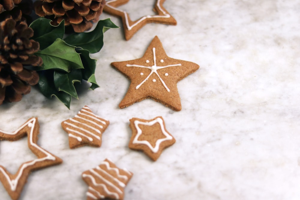 star cookies near acorn
