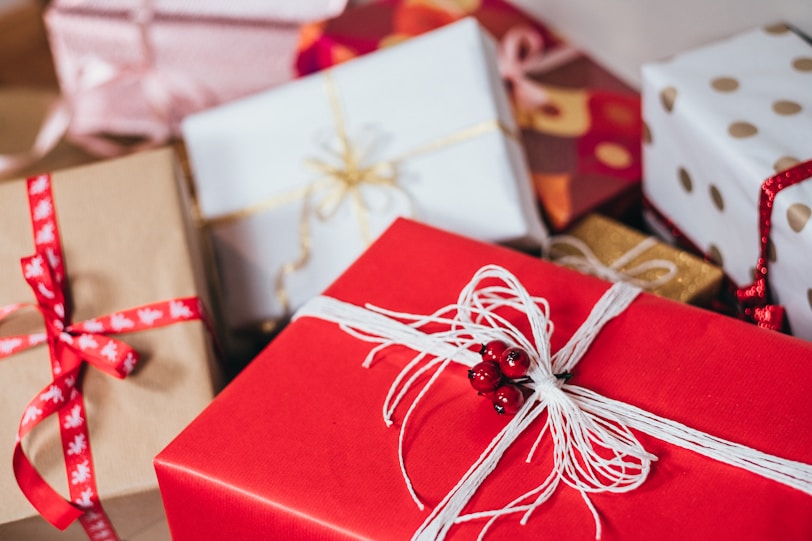 gift boxes for holiday giving under 50 wellness women