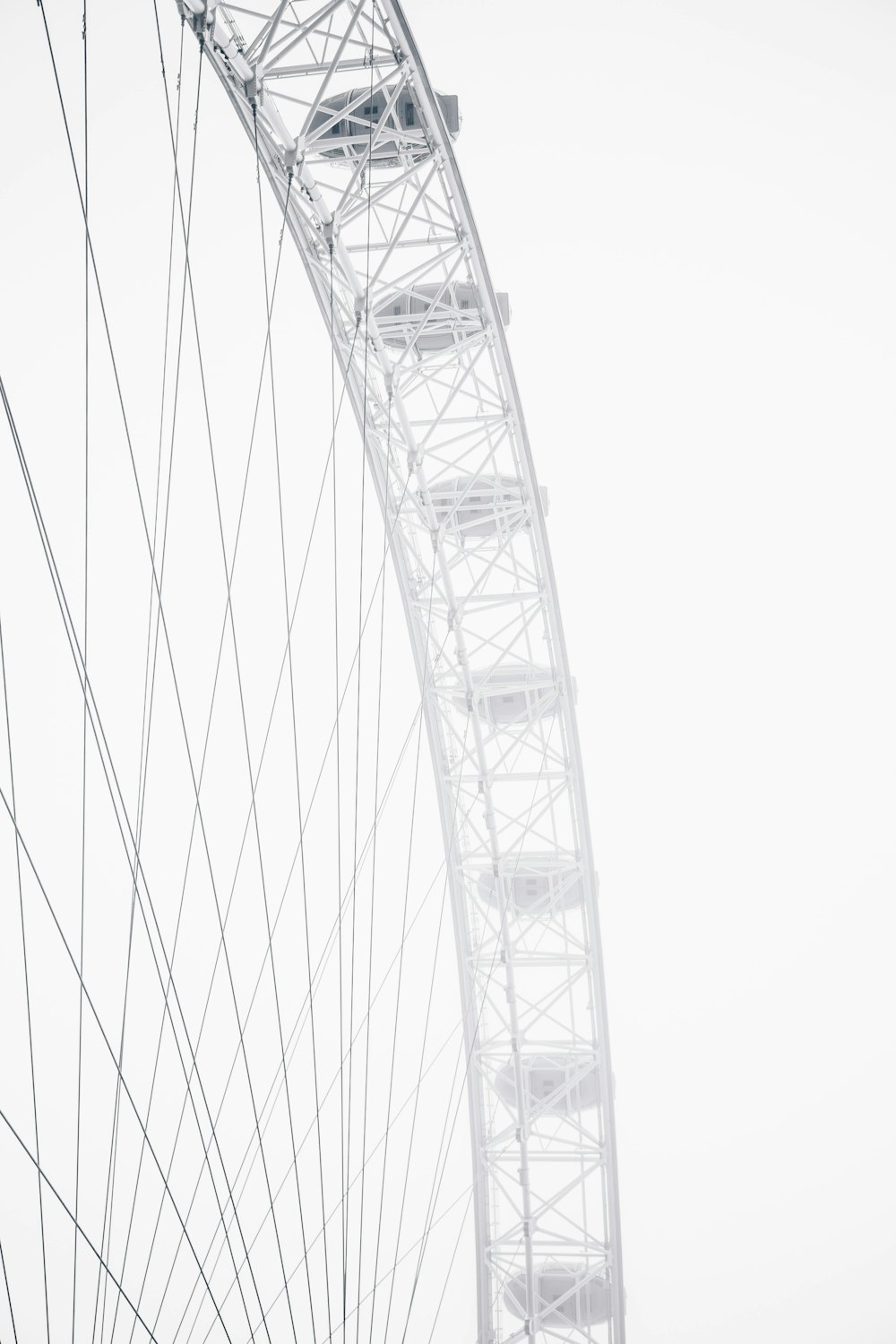 Ferris wheel during daytime