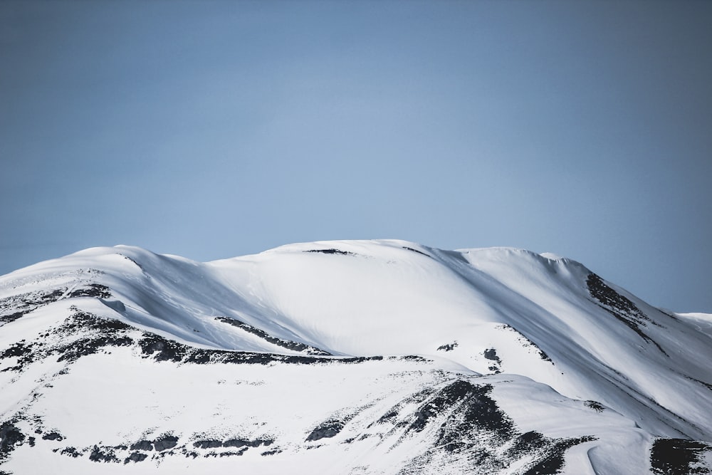 snow mountain during daytime