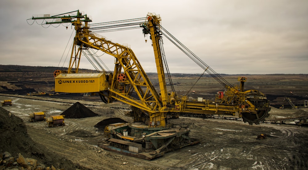 yellow tower crane