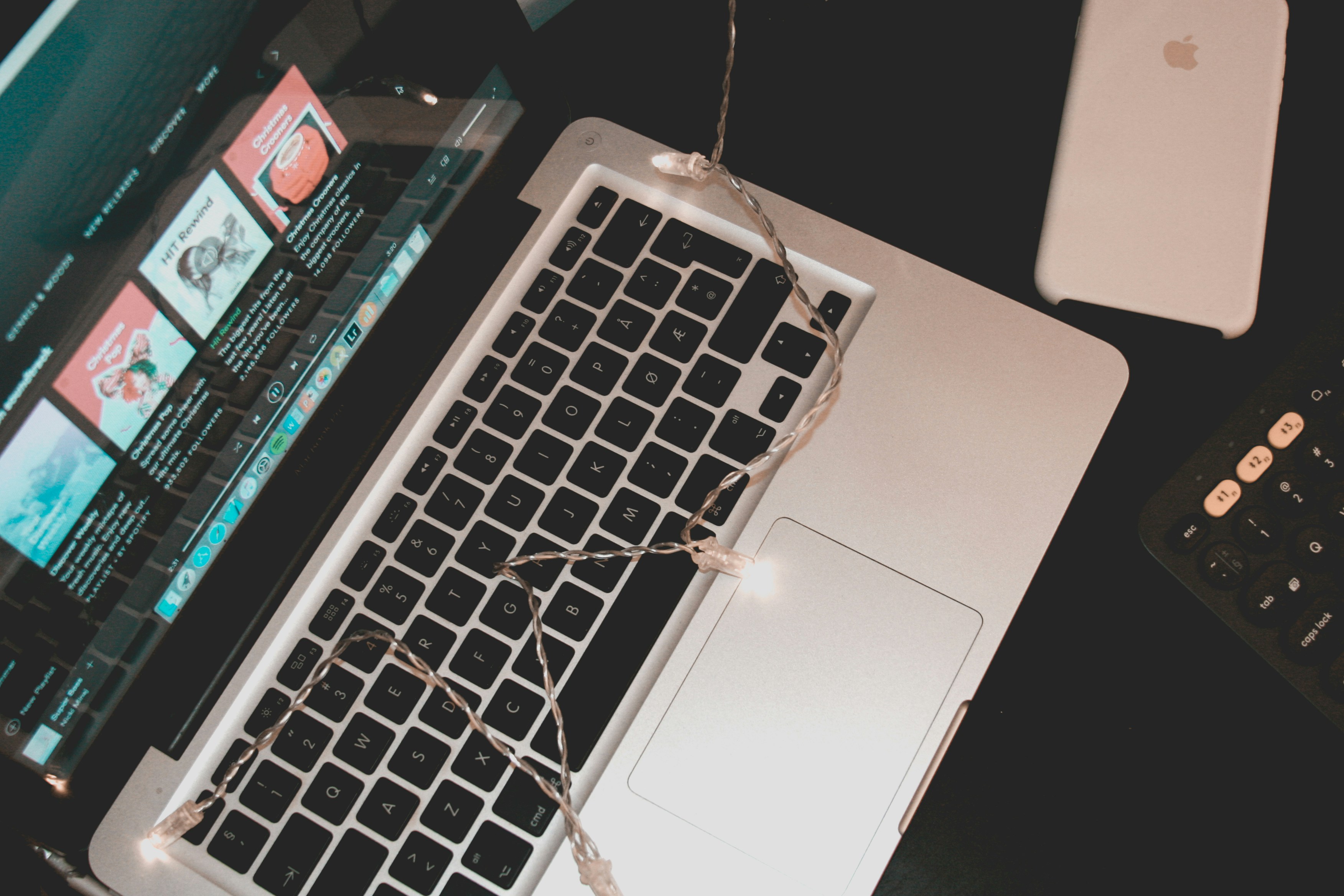 华为手机名字代号大全，从字母到数字，那些藏在名字背后的黑话与传承