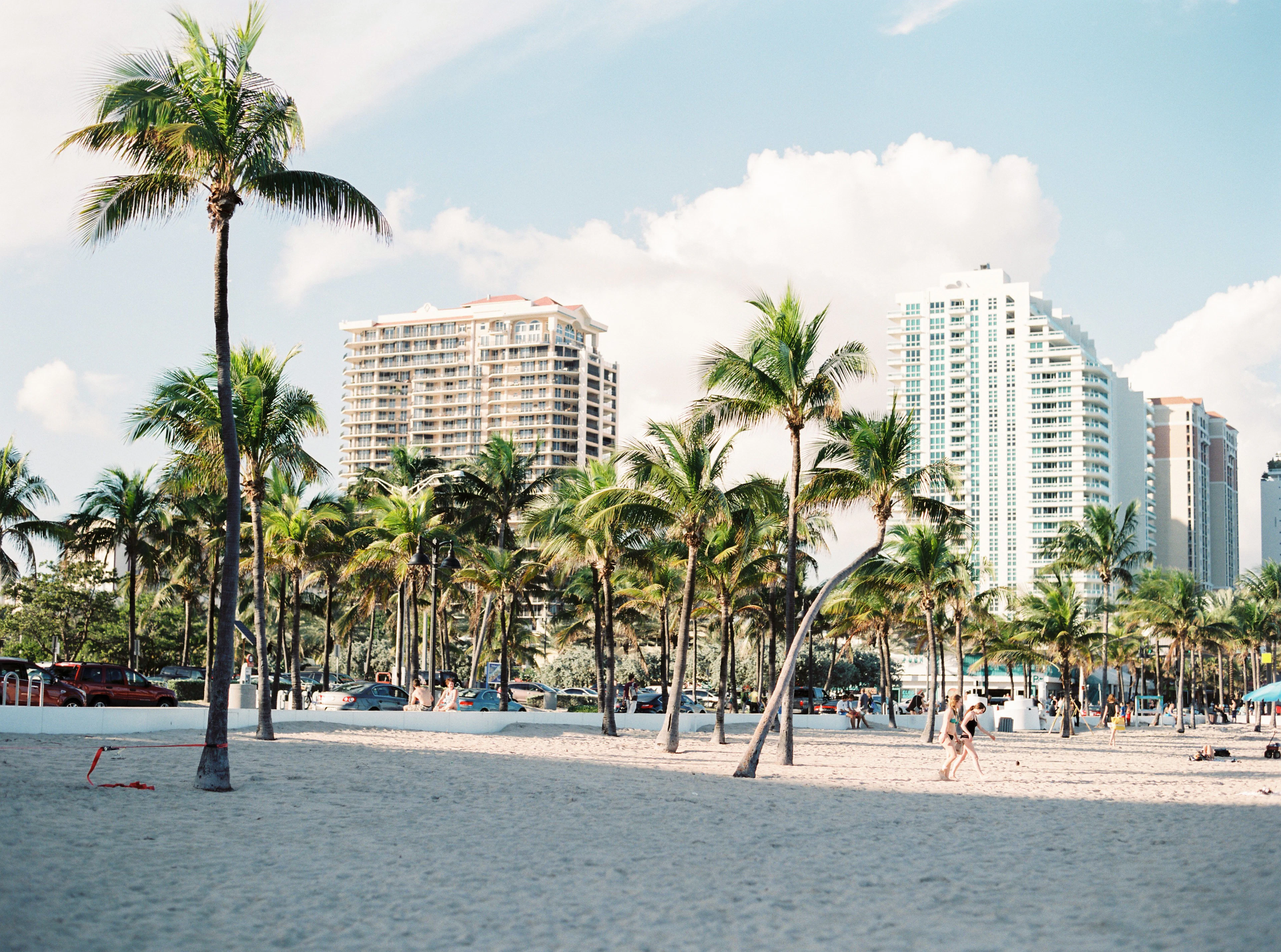 Four Seasons Hotel at The Surf Club