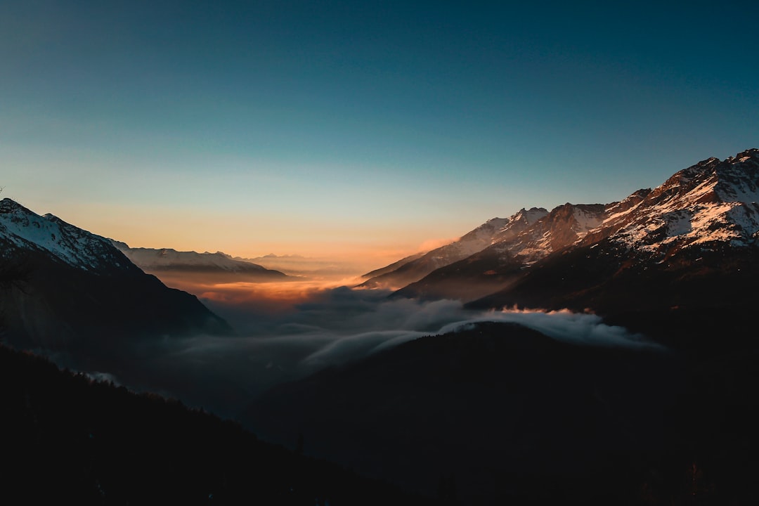 travelers stories about Mountain range in Ski Resort La Norma, France