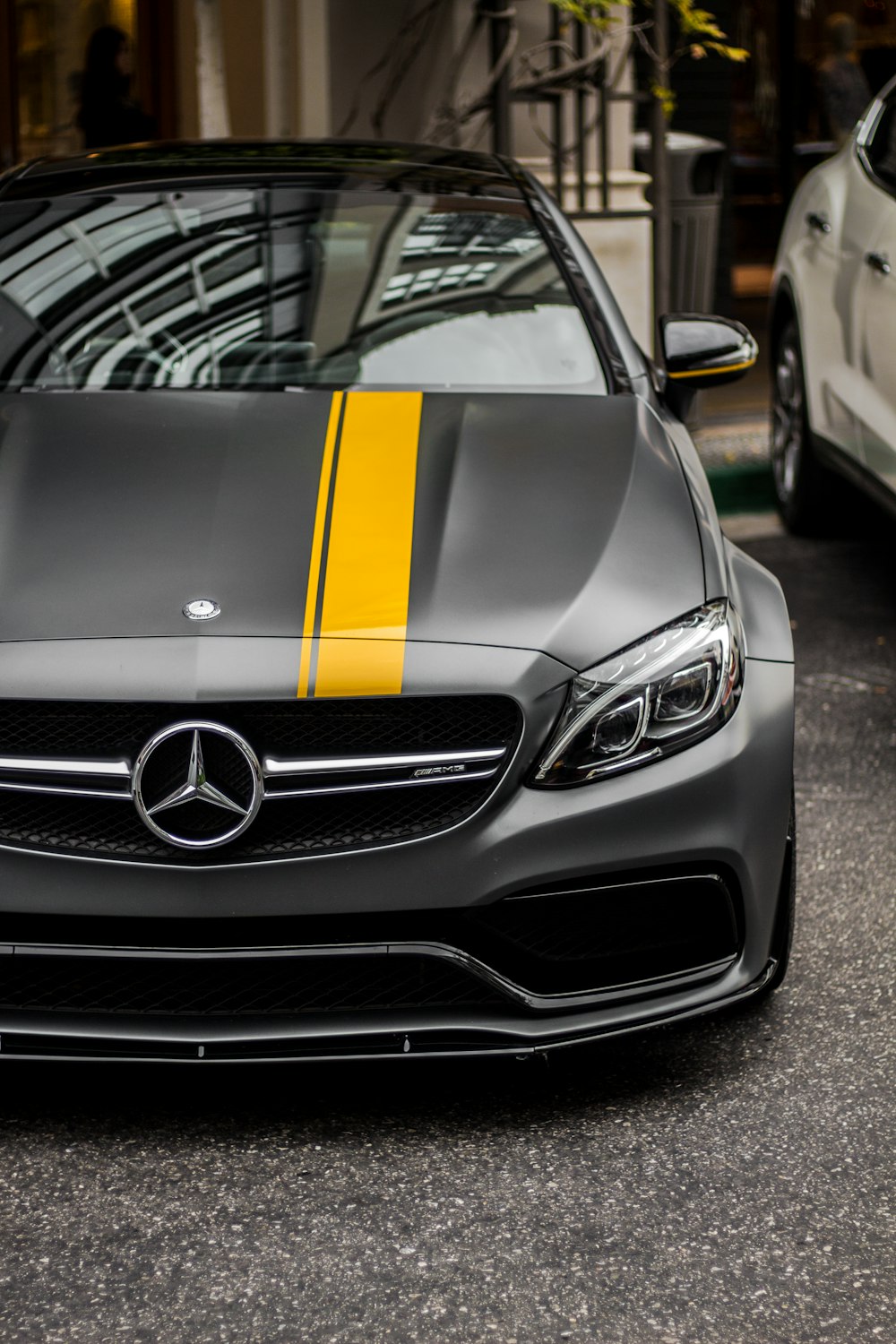 voiture Mercedes-Benz noire