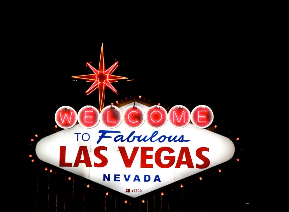 Zu den fabelhaften Schildern von Las Vegas, Nevada