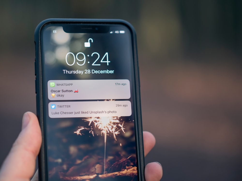 How to Reposition Notifications to the Top of Your Lock Screen on iOS post image
