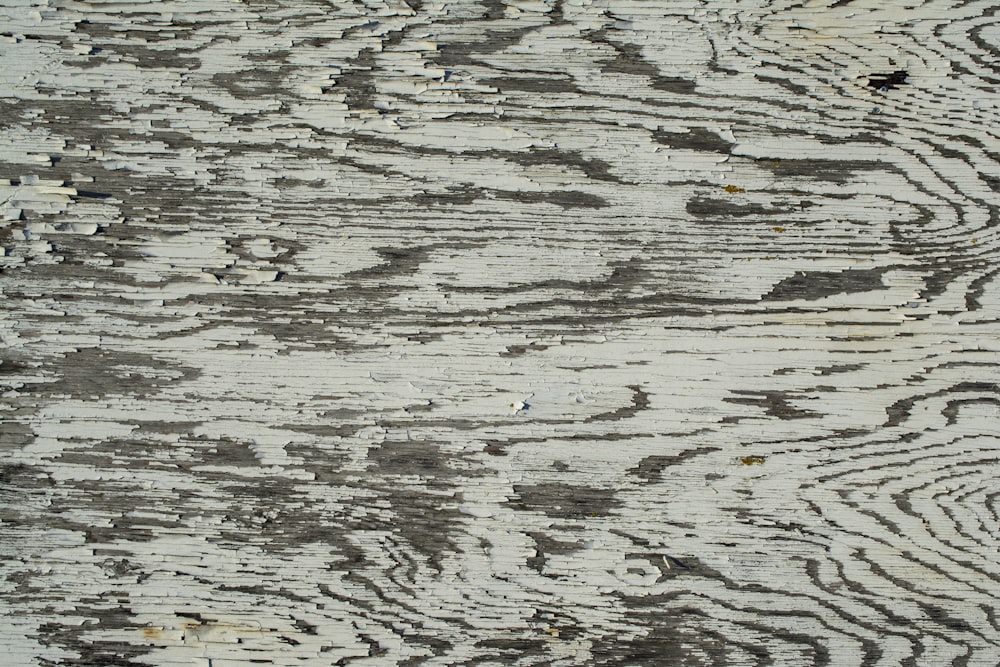 Panel de madera gris y marrón