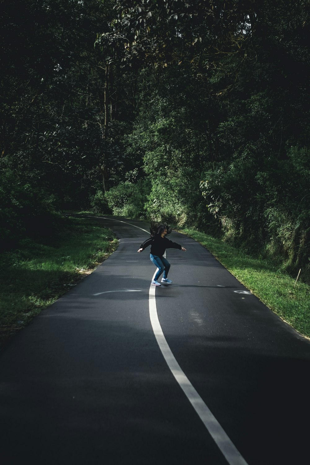 woman dancing on street