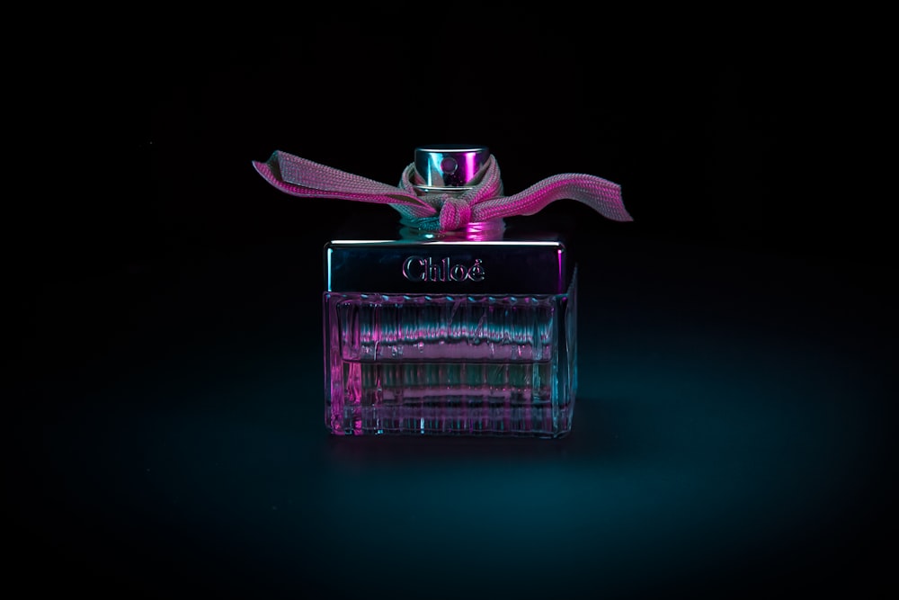 Purple glass perfume bottle photo – Free Fashion Image on Unsplash
