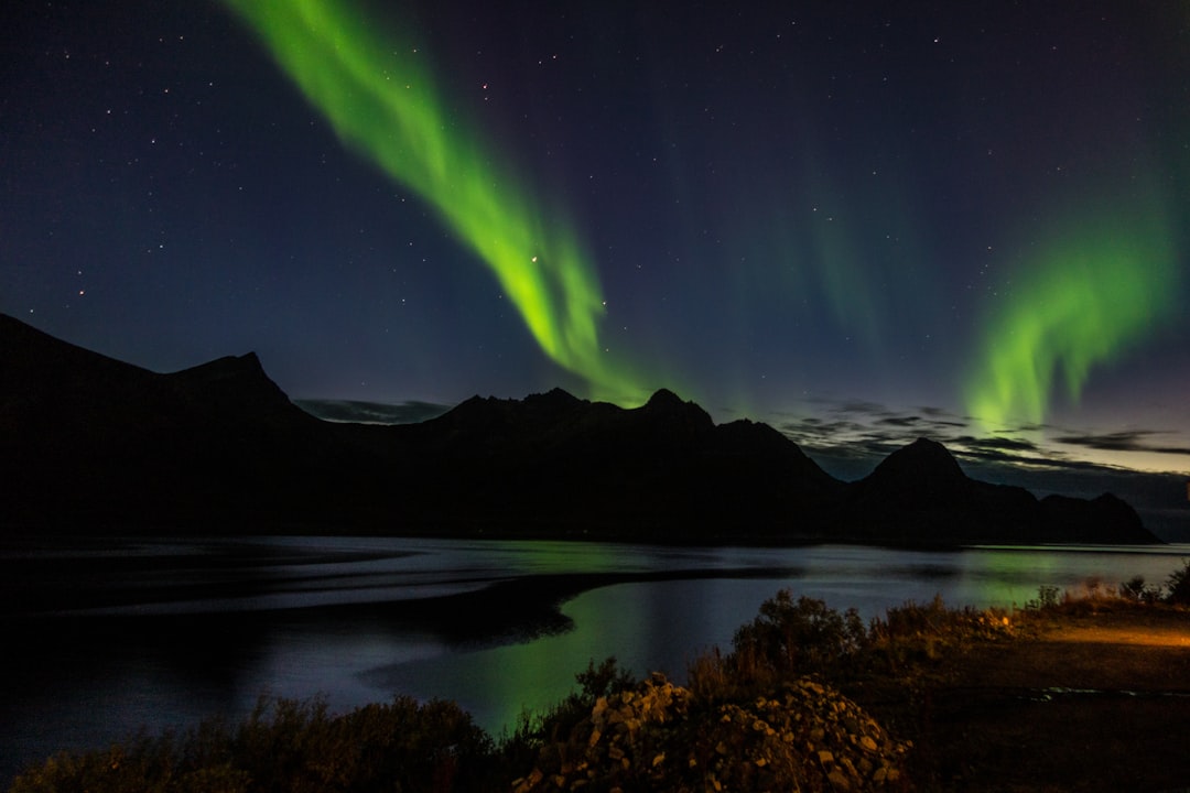 travelers stories about Loch in Husøy, Norway