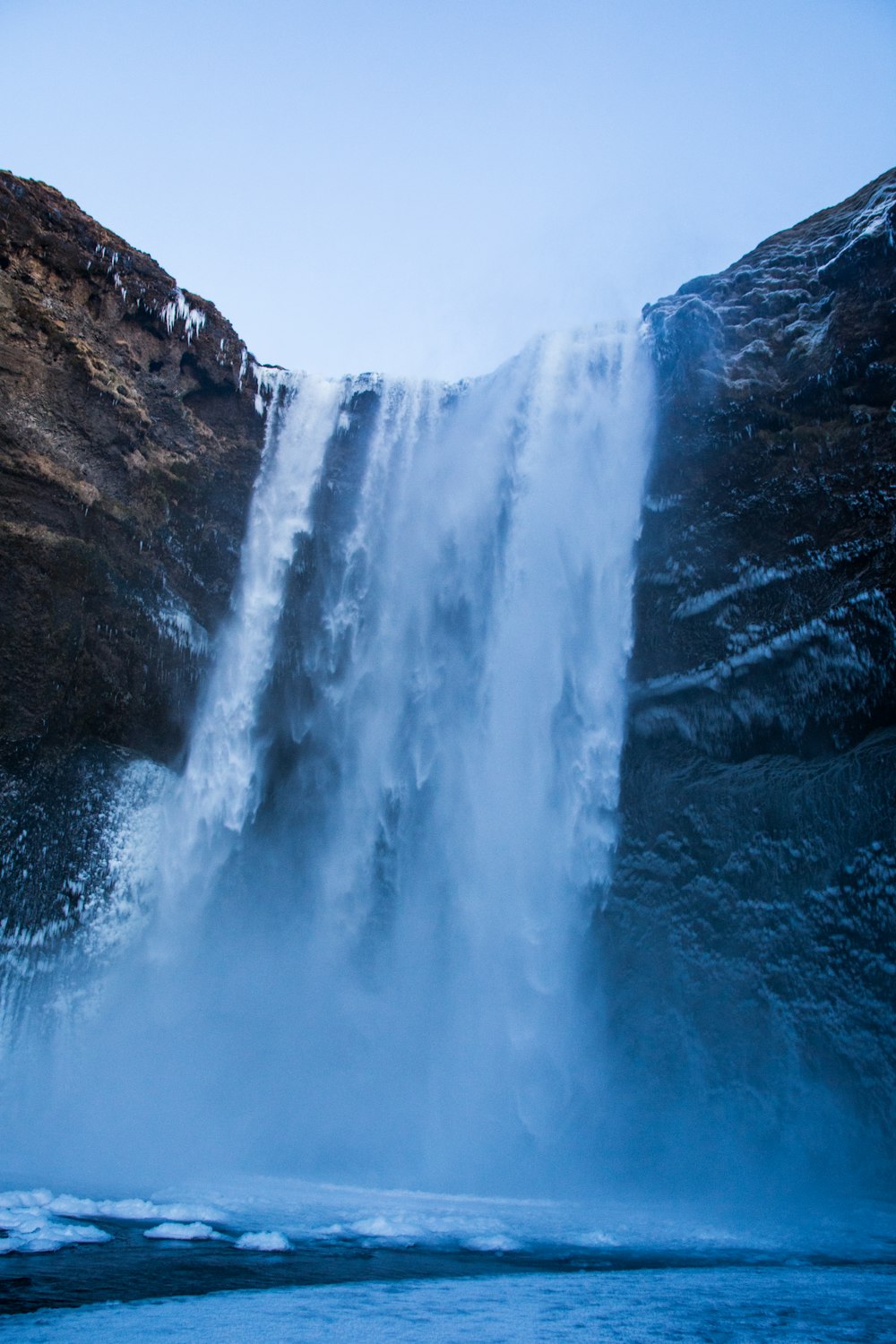 waterfall during daytime