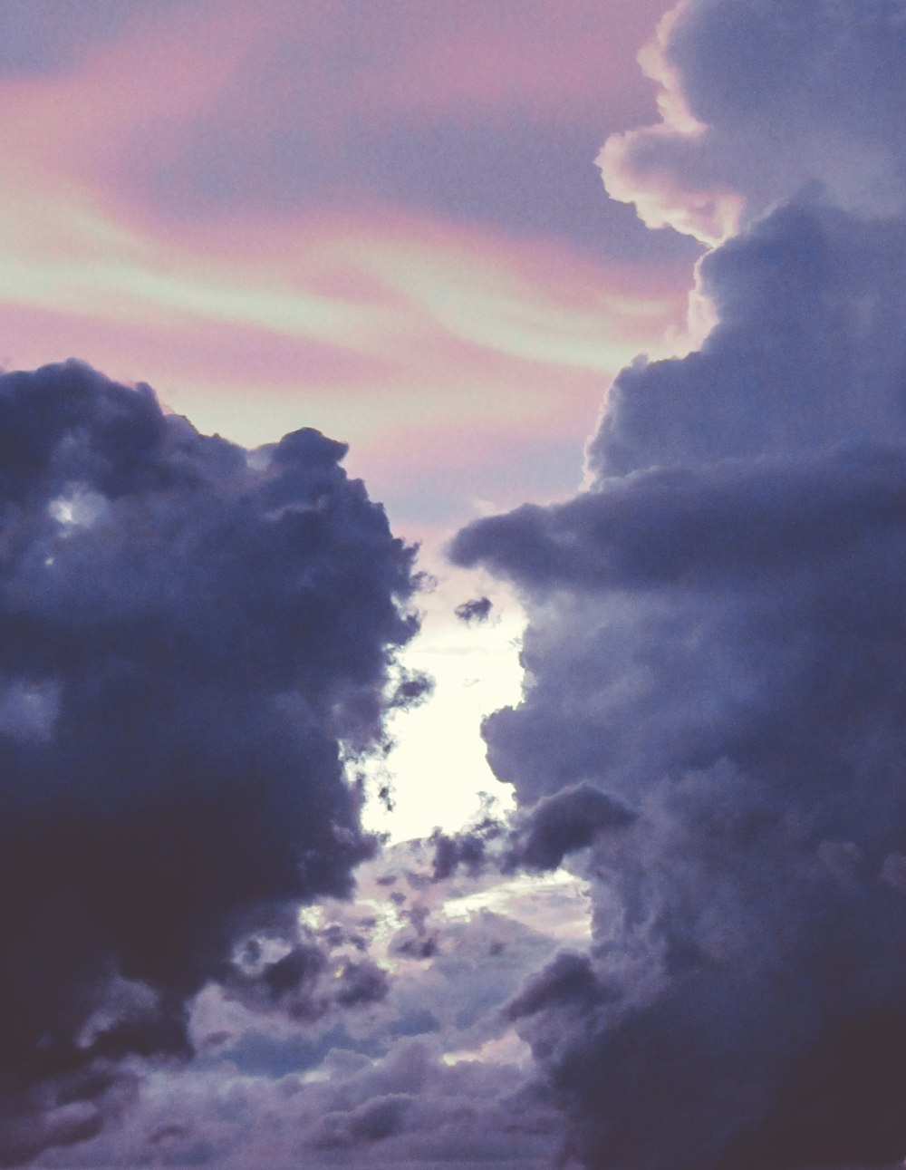 sea of clouds during daytime