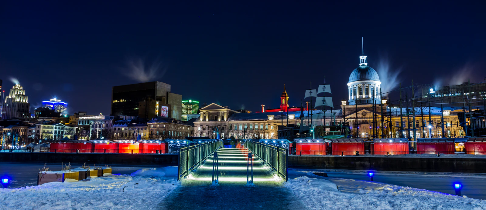 El Viejo Montreal de noche