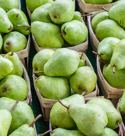 green pear fruits