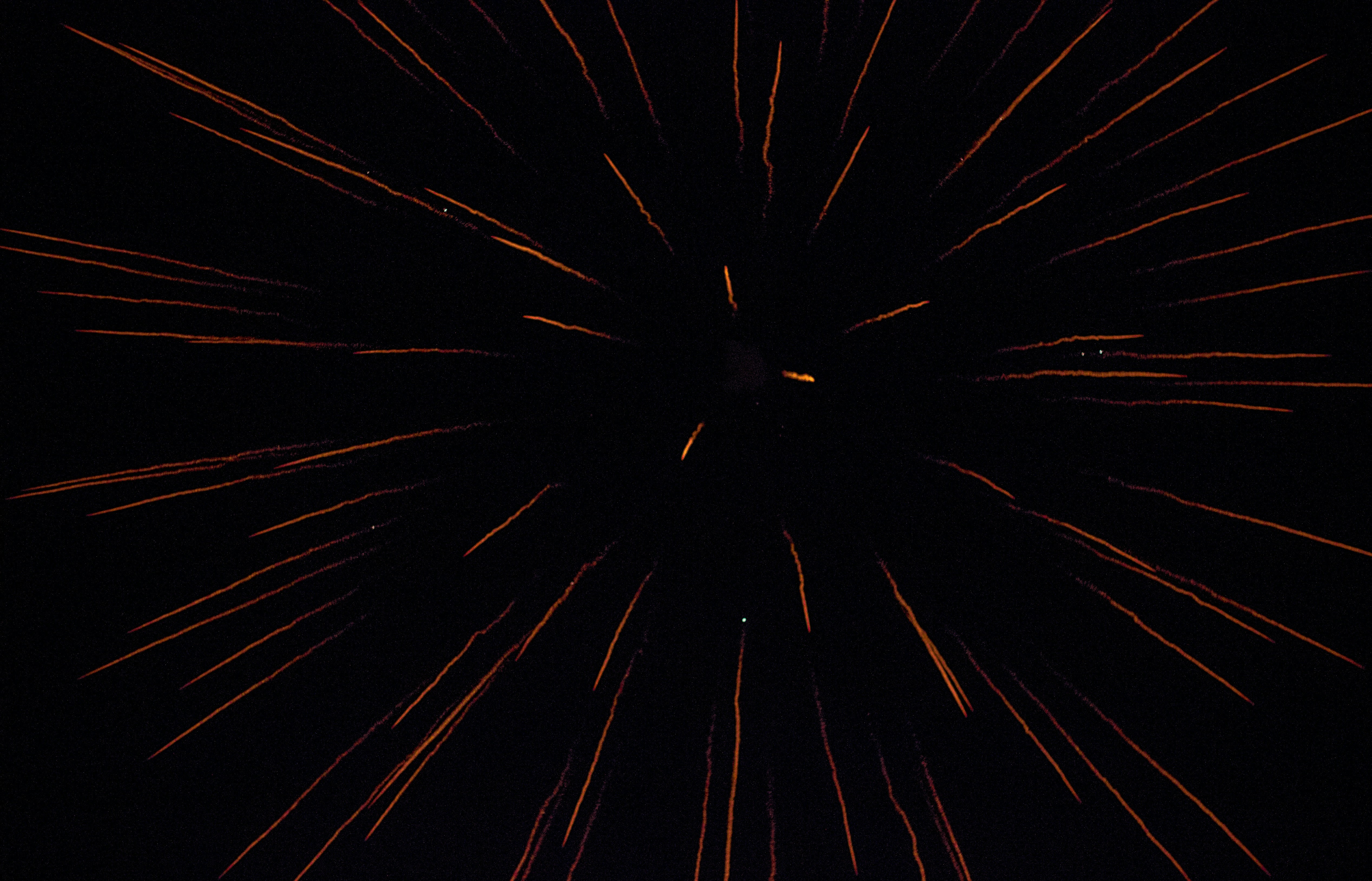 gray computer monitor