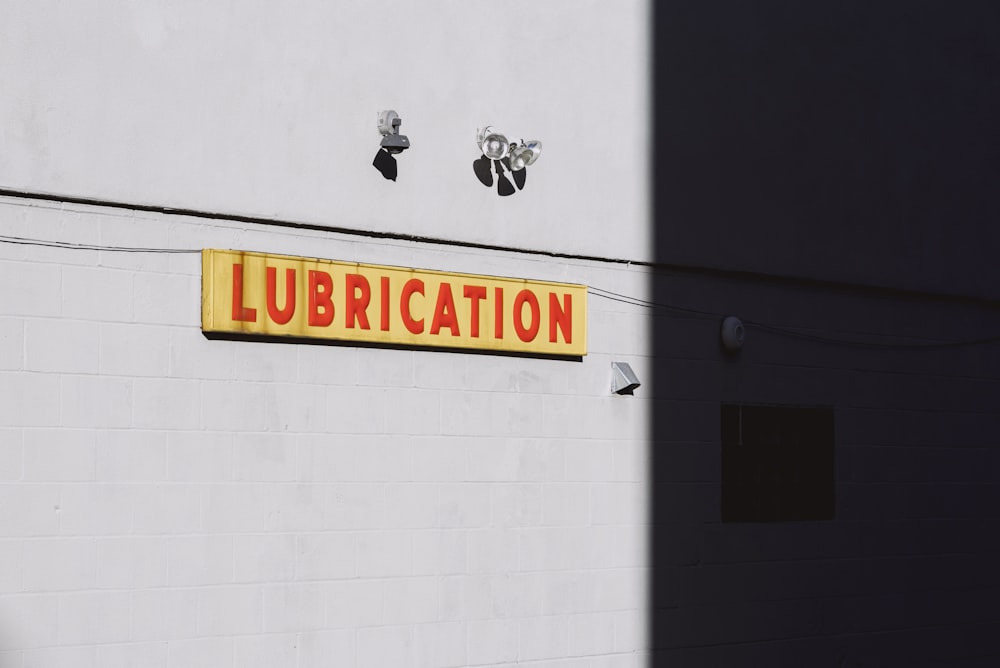 Lubrication signage