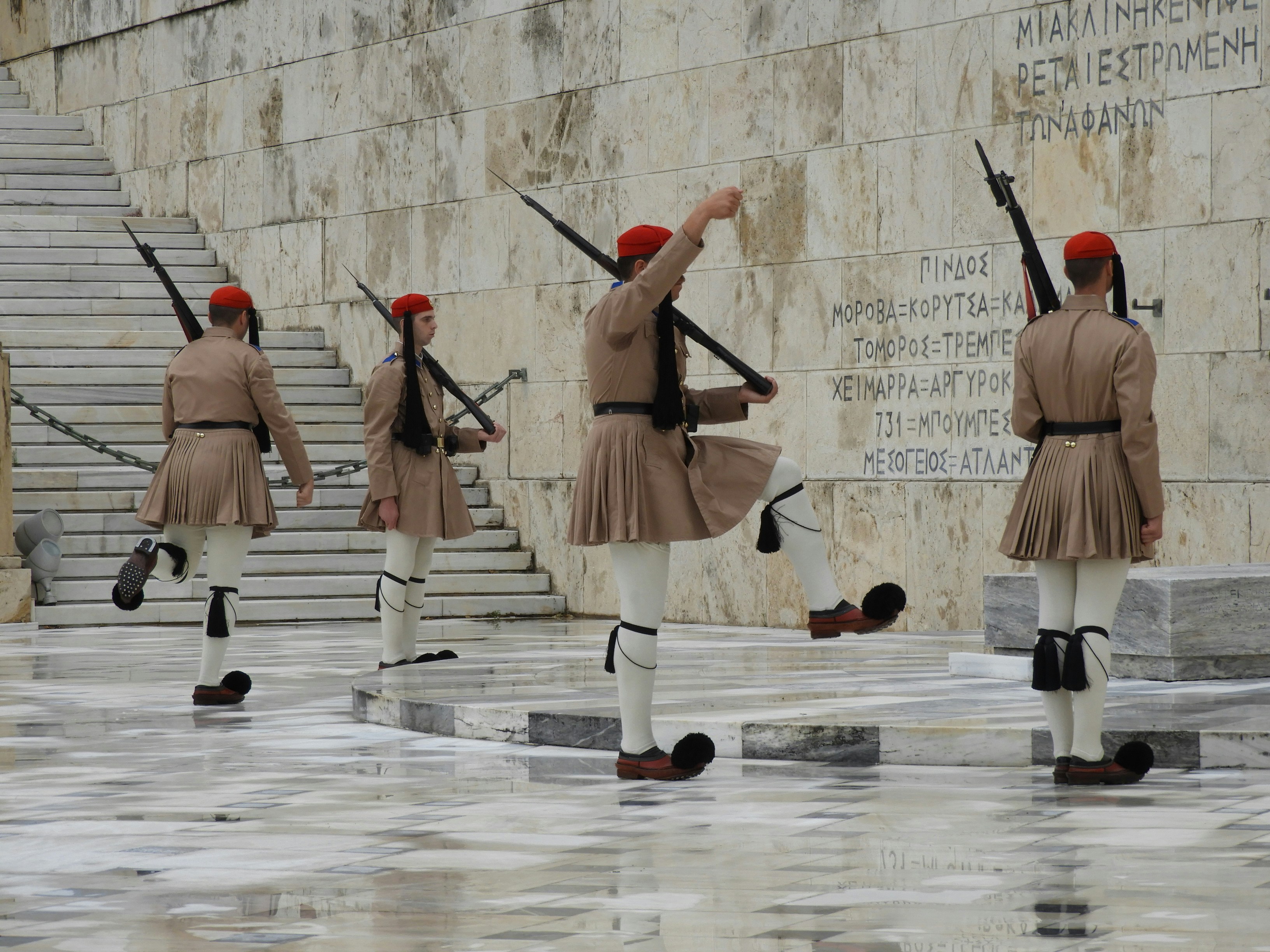 Il cambio della guardia a Piazza Syntagma