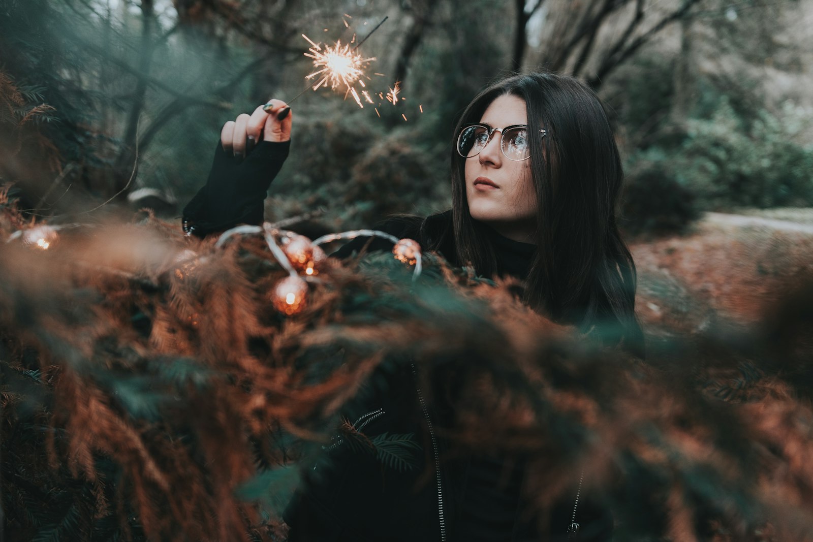 Nikon D7100 + Sigma 18-35mm F1.8 DC HSM Art sample photo. Woman in black top photography