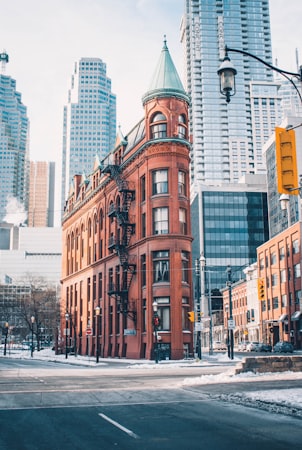 Secret garden spot in NYC hidden between buildings