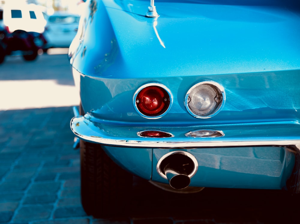 shallow focus photography of car taillight