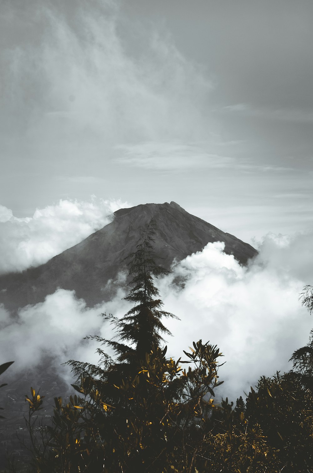 closeup photo of volcano