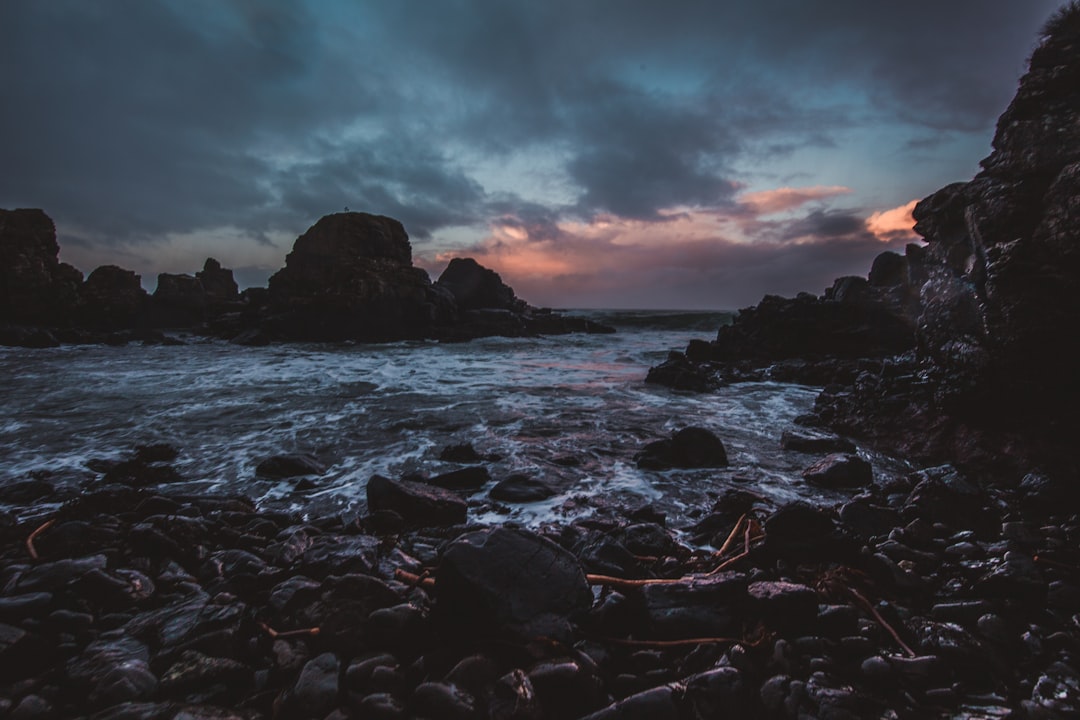 travelers stories about Shore in Dunseverick, United Kingdom