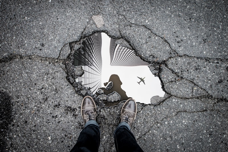 Evidencia fotográfica: Bache profundo en Av. Micaela Bastidas