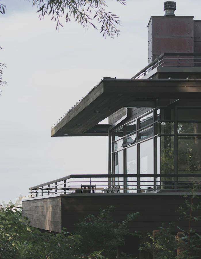 Beach residence addition with roof garden