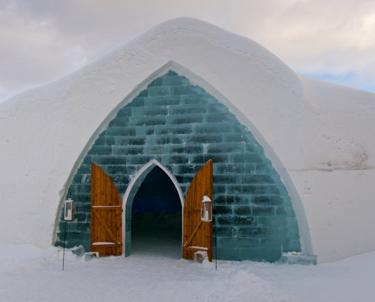 photo of Québec City Ice hotel near Parc national de la Jacques-Cartier