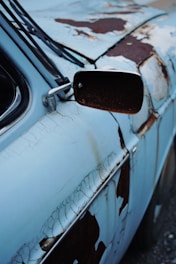 white side mirror
