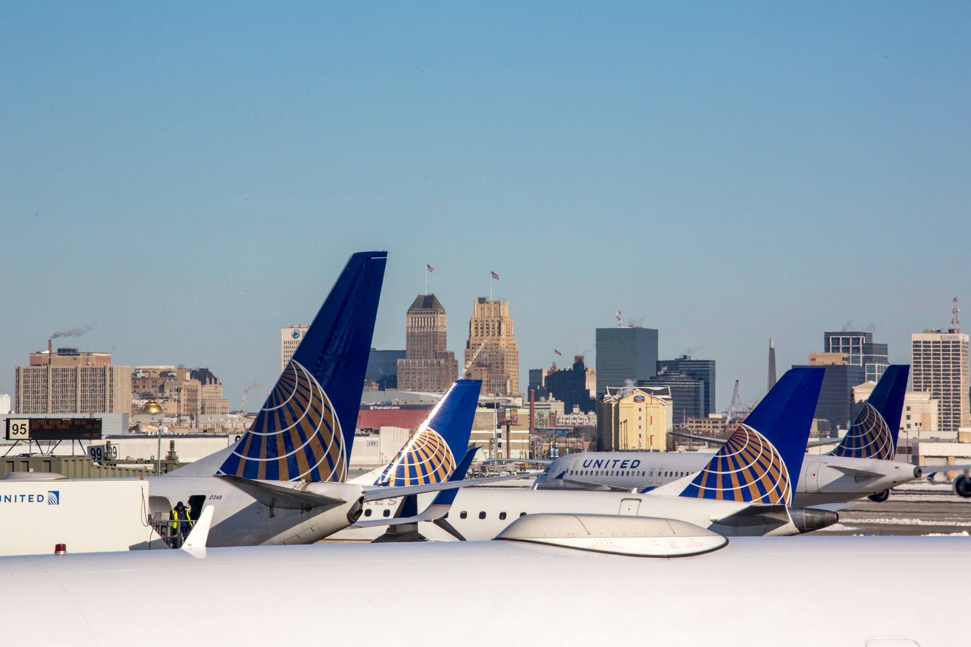 United Airlines Innovates to Enhance Customer Experience During Peak Thanksgiving Travel