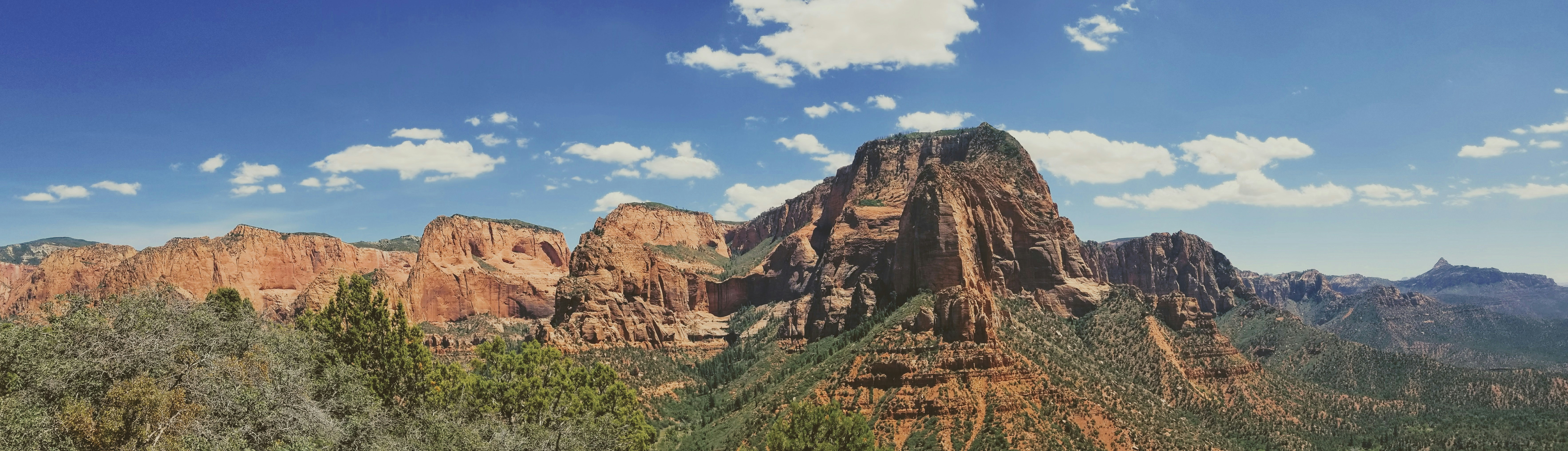 Hike in Kolob Canyon