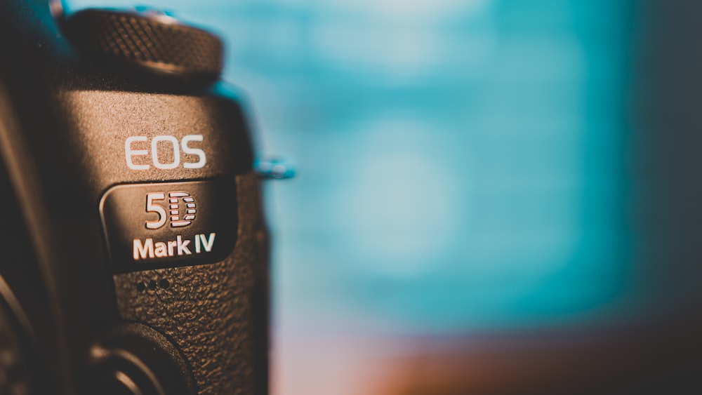 black Canon EOS 5D Mark IV closeup photo