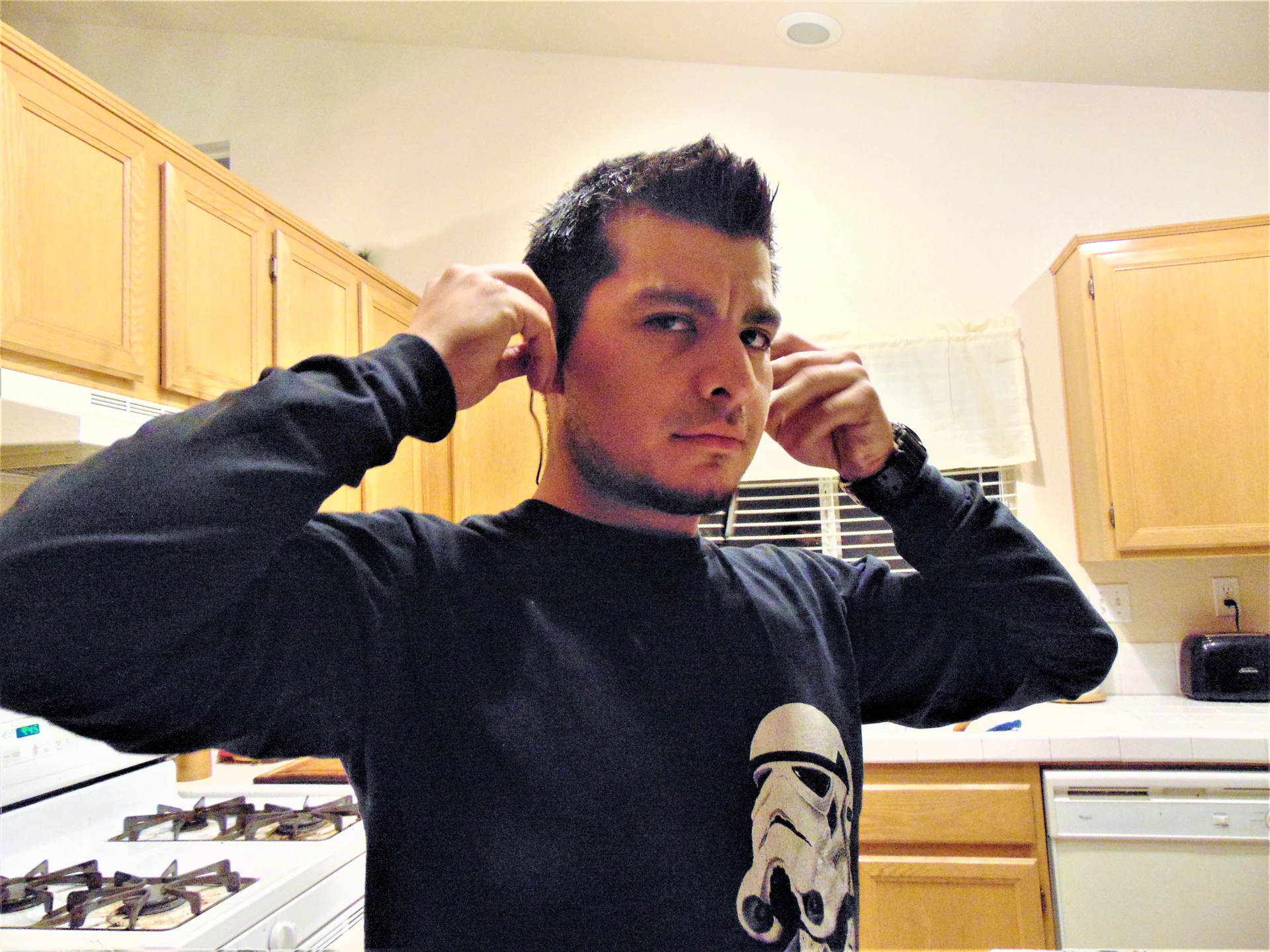 gray computer monitor