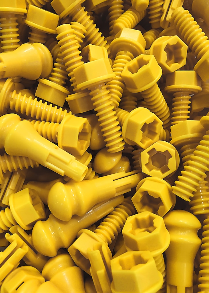 Clavos y tornillos