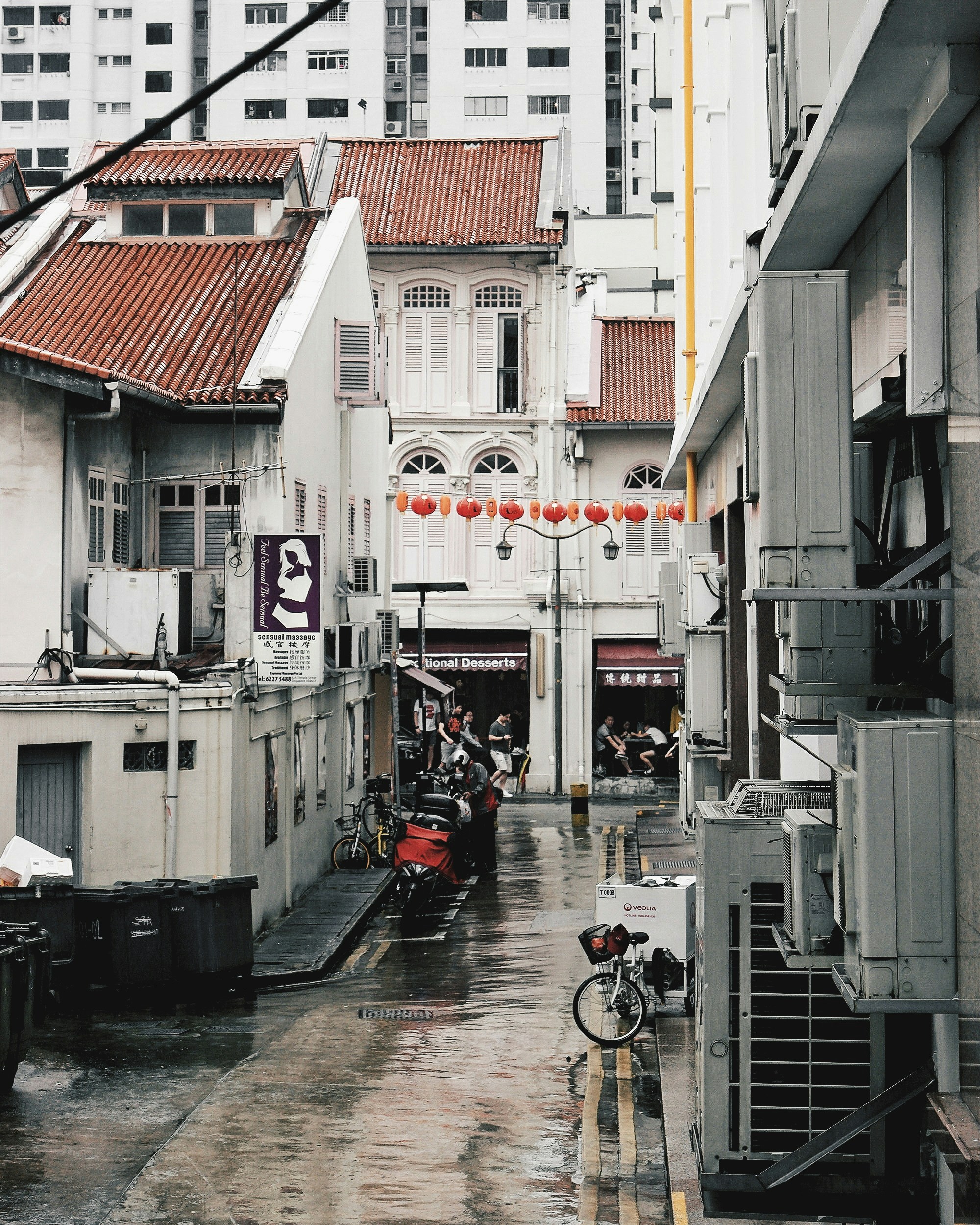 I never thought my random shot would be this nice, it just a small block between some building.