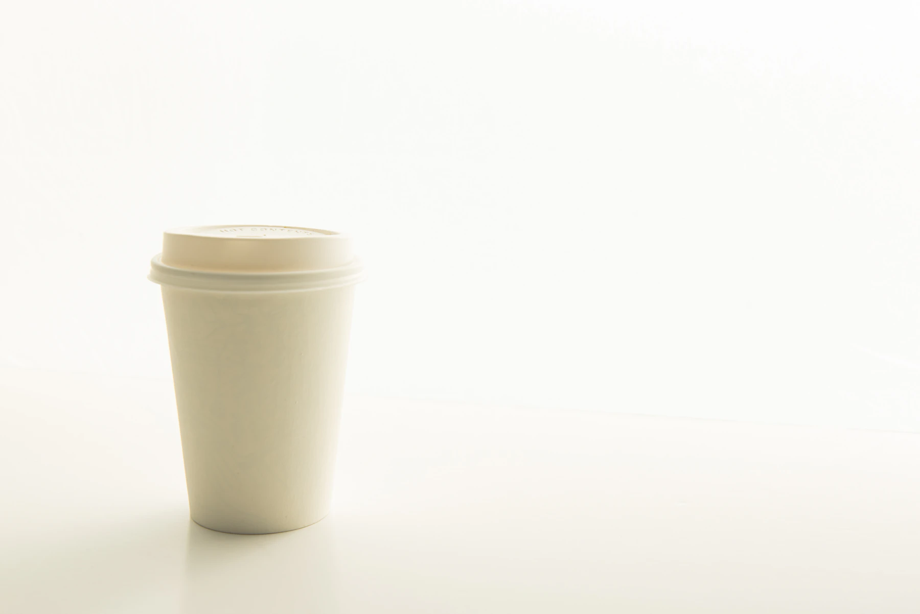 Minimal takeaway packaging