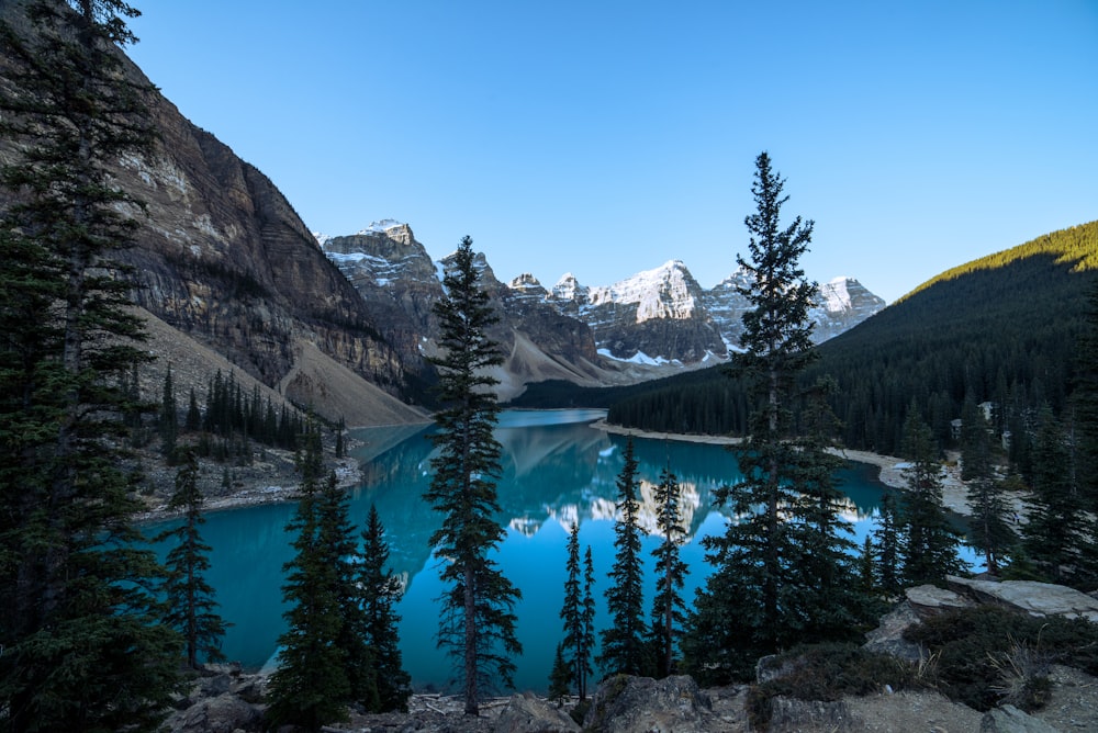 mountain near lake at daytime