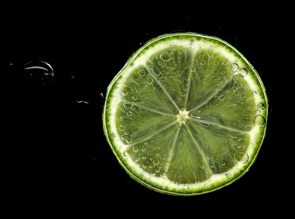 closeup photography of lime