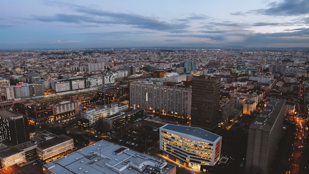 Photographie aérienne de la ville