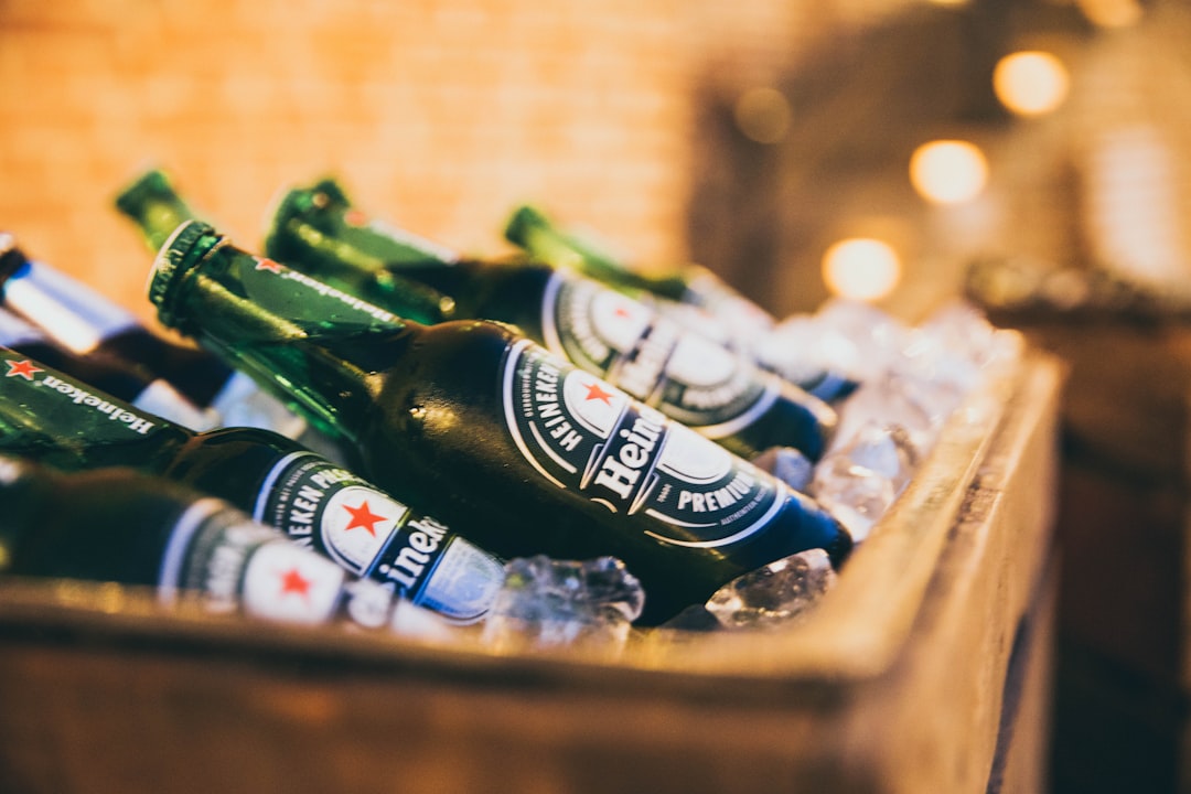 Descubre la excelencia de la Cerveza Heineken: Una guía completa sobre su sabor, historia y por qué es la elección perfecta para disfrutar