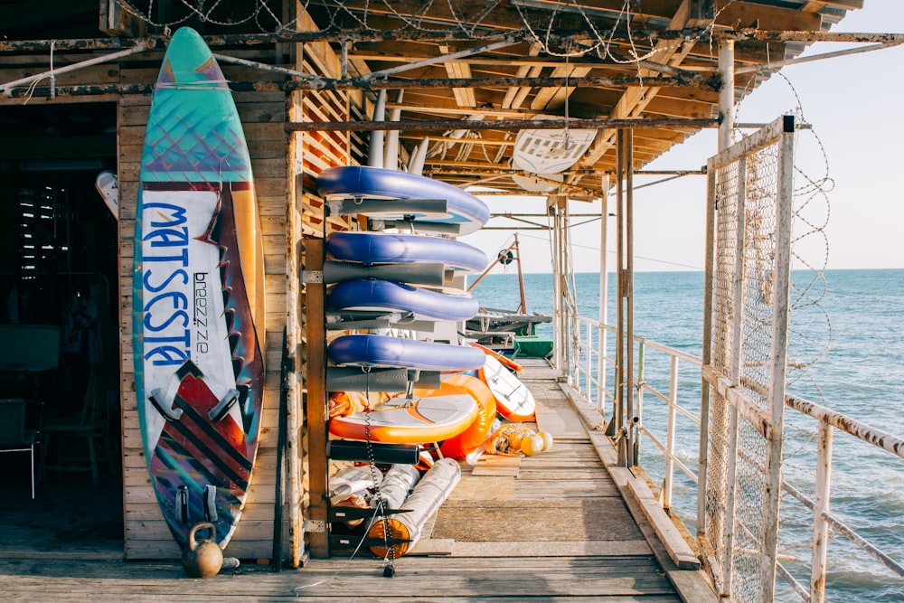 Paddleboards in verschiedenen Farben