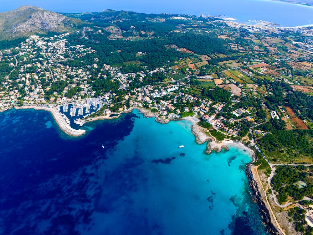 Photographie de vue aérienne de l’île