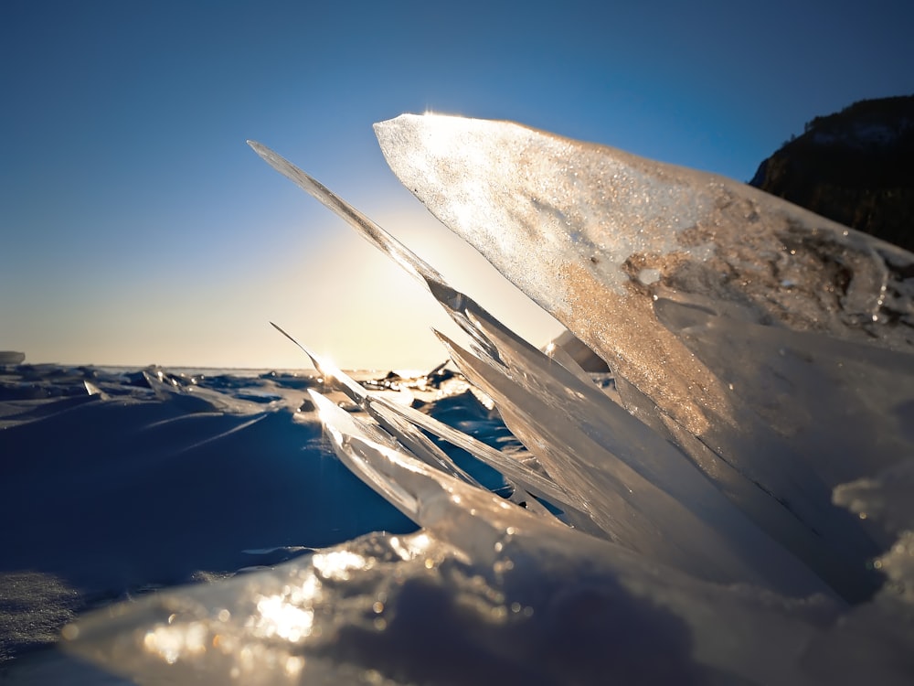 Eiszapfen auf Gewässer