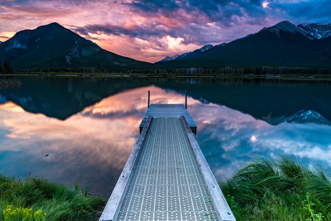 travelers stories about Landmark in Vermilion Lakes Road, Canada