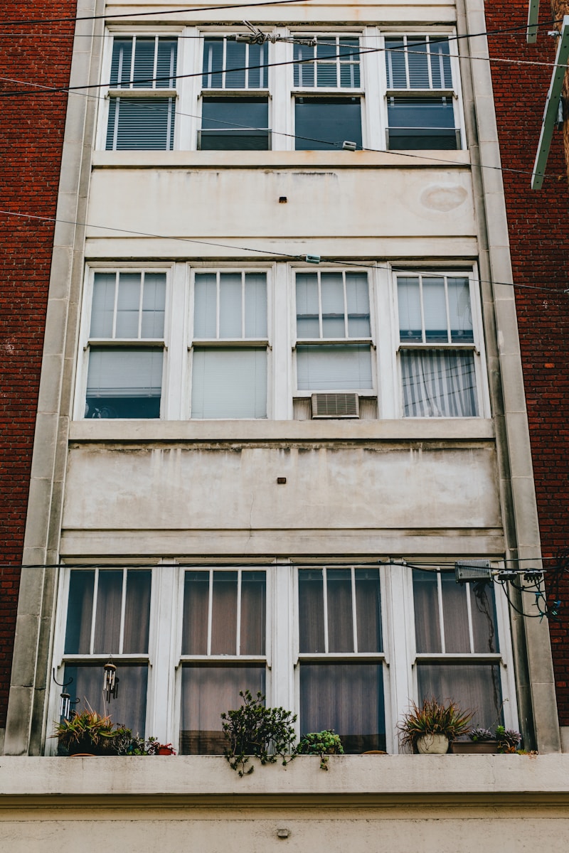 Musterbeschluss über Kostentragung / Instandhaltung, Kostenverteilung (speziell: Fenster, Balkon- u. Wohnungseingangstüren)