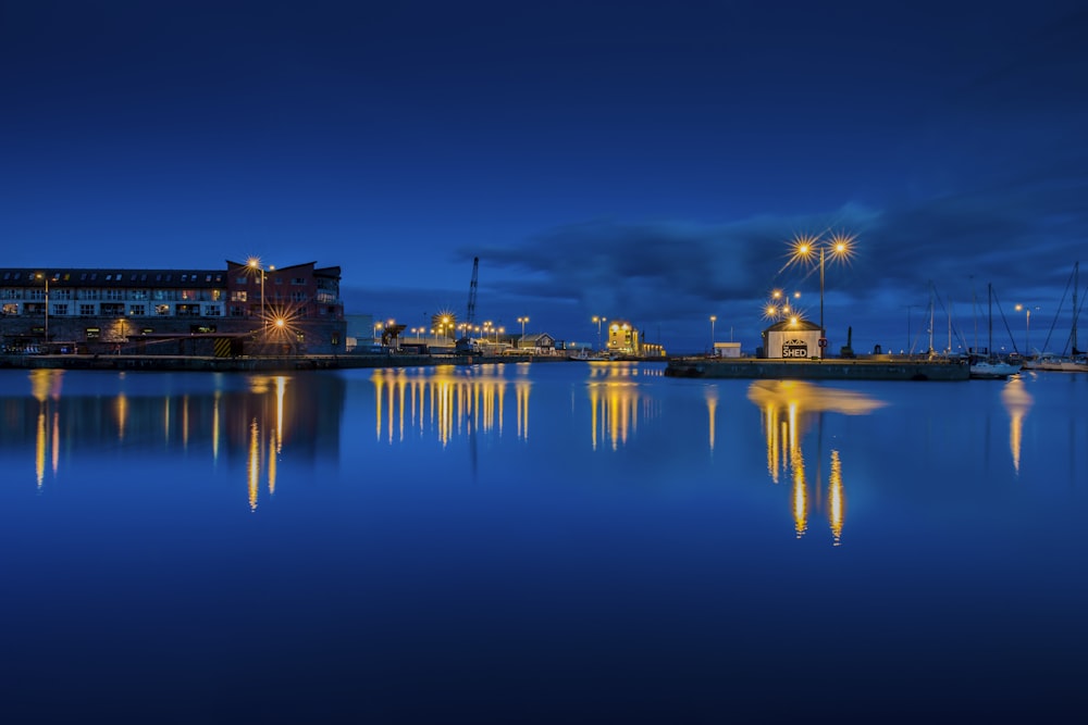 cityscape photo of high-rise buildings