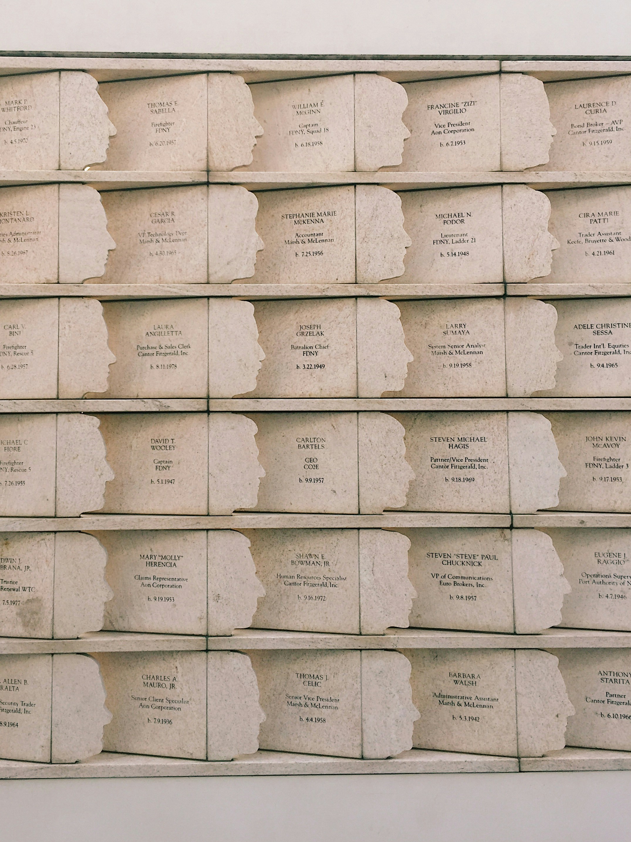 Caja de cartón marrón